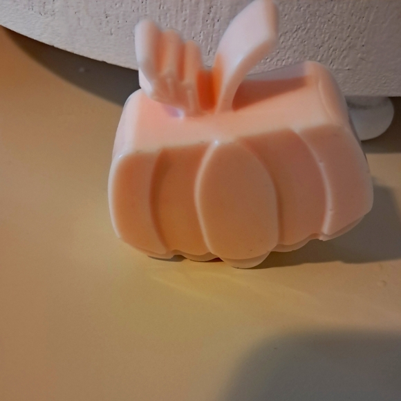 Hand Crafted Other - Apple Cider Pumpkin Shaped Oatmeal Soap NWT
